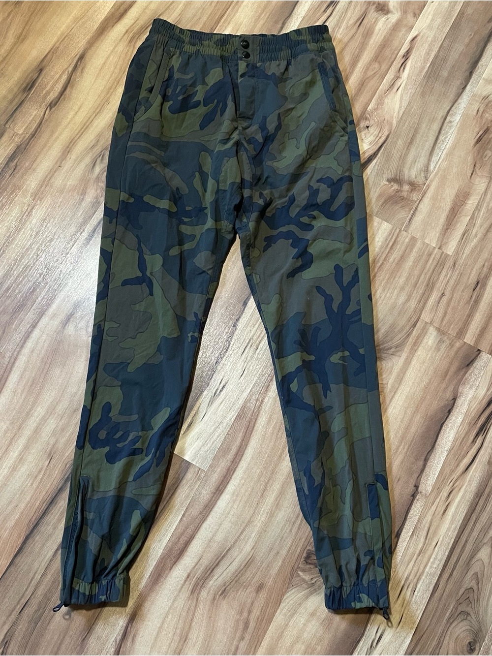 Nike Sportswear Camouflage Lightweight Nylon Track Pants Joggers Sz S
